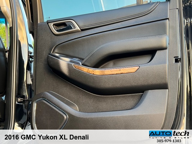 2016 GMC Yukon XL Denali 