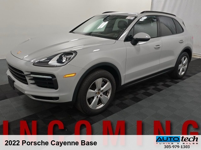 2022 Porsche Cayenne Base